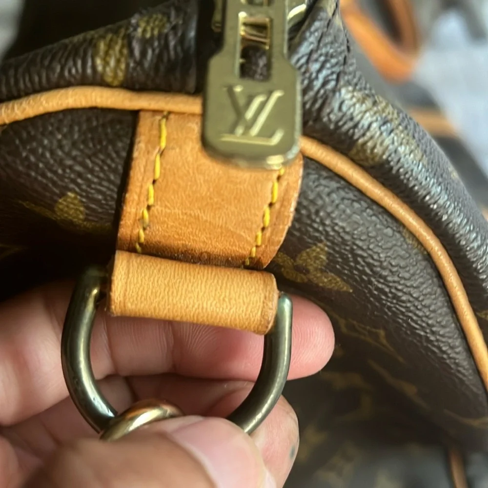 Louis Vuitton Keepall 60 Bandouliere Duffel Bag - Picture 5 of 16